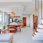 Jungle & Ocean View Condos, 2 Shared Pools & Rooftop